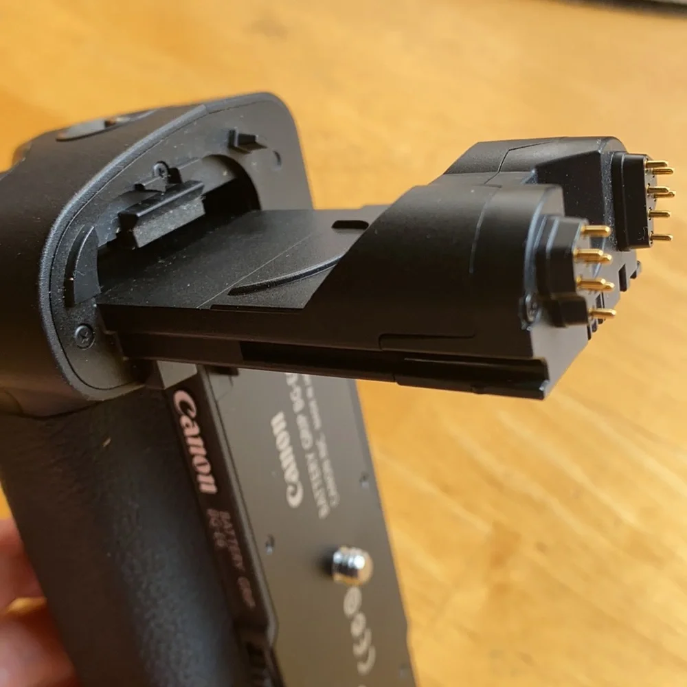 Canon battery grip BG-E6